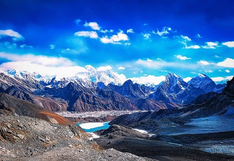 Everest-base-camp-vs-Annapurna-base-camp