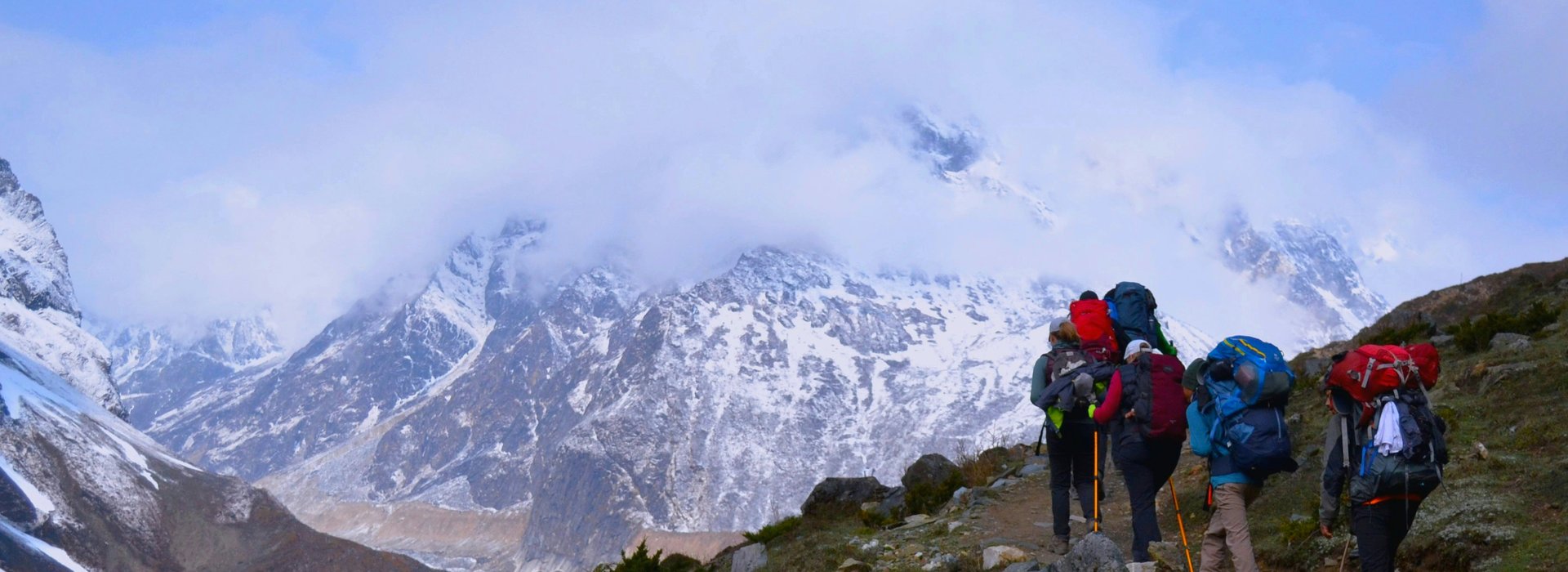 a-group-of-trekkers-on-manaslu-circuit-trek