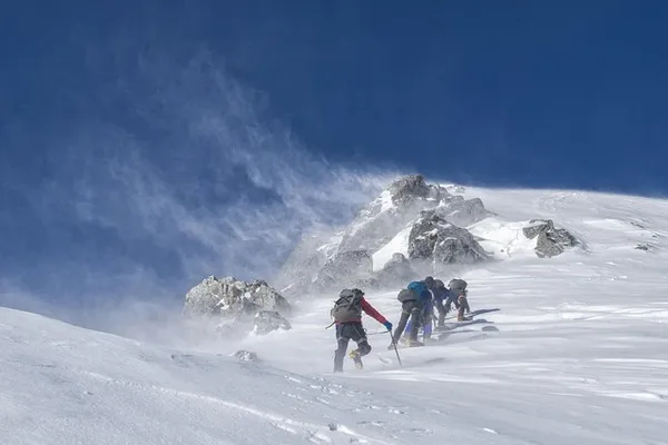 island-peak-climbing