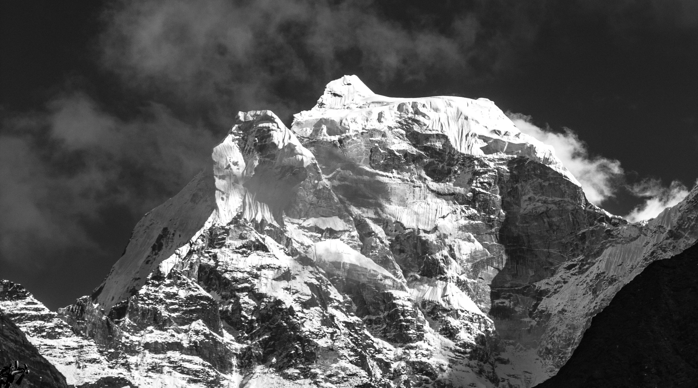 Easy Everest trek with stunning Everest mountain views