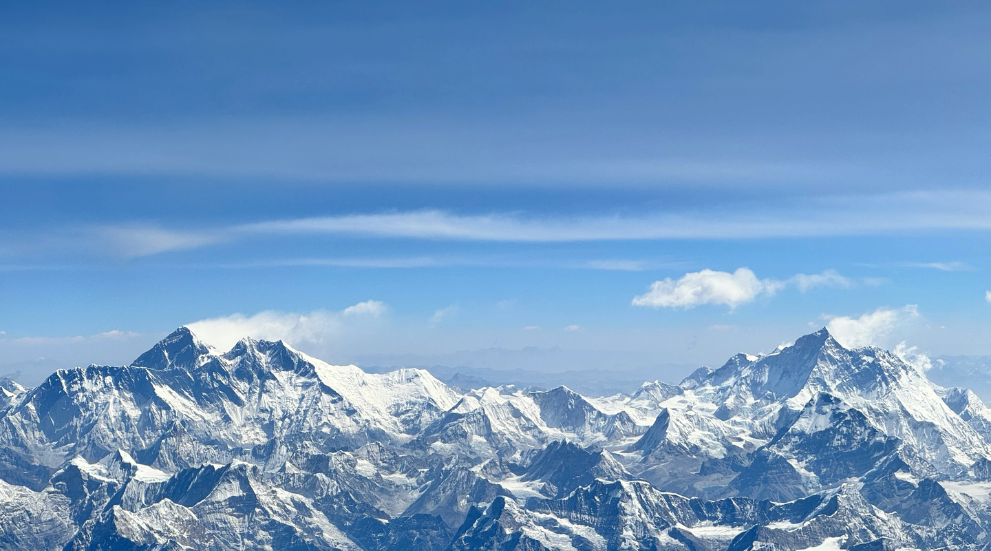 Everest View Trek trail with panoramic Himalayan mountain views