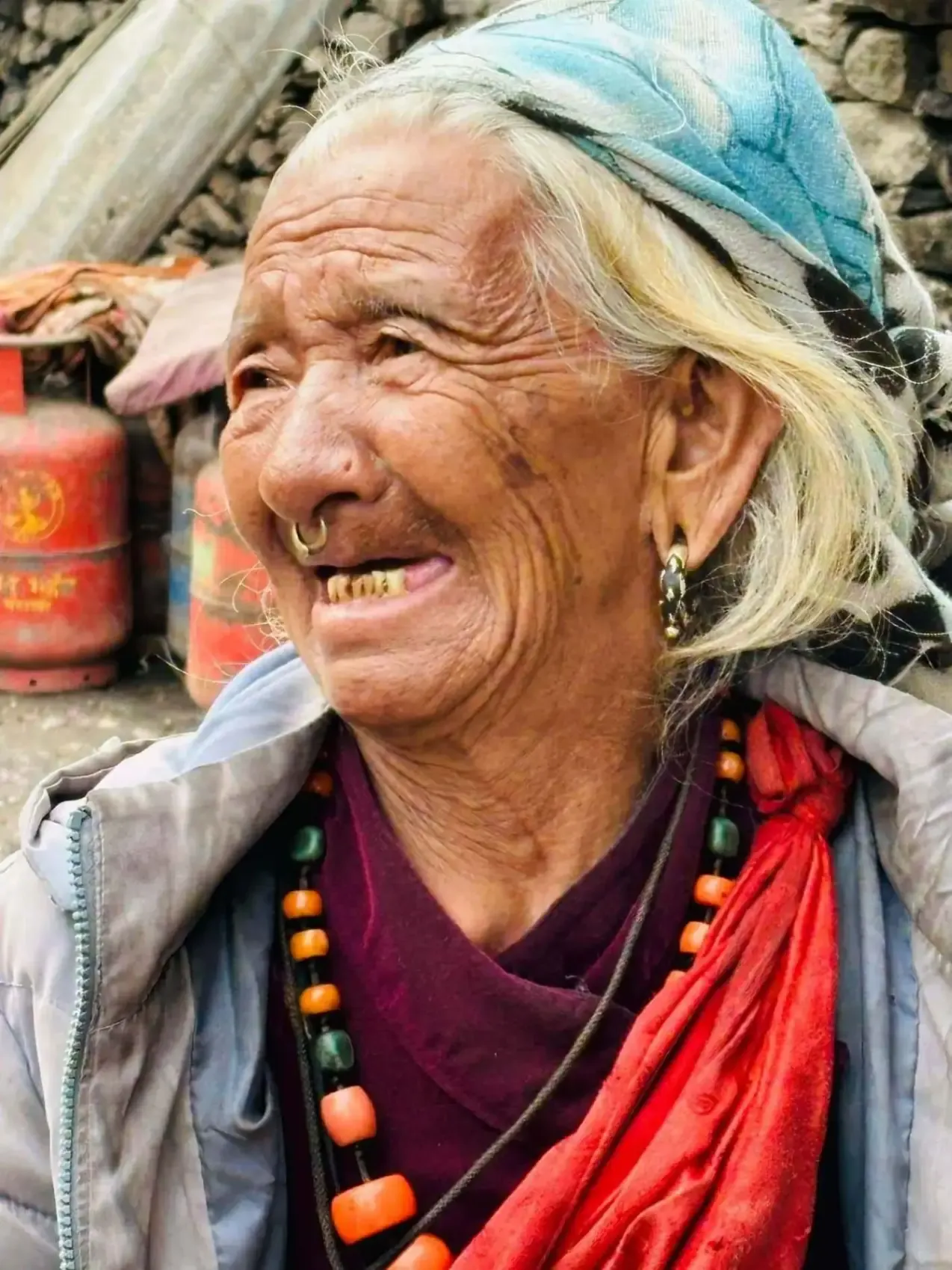 local-elder-portrait-manaslu-base-camp
