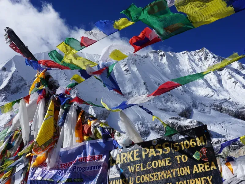 manaslu-circuit-trek-larkya-la-pass