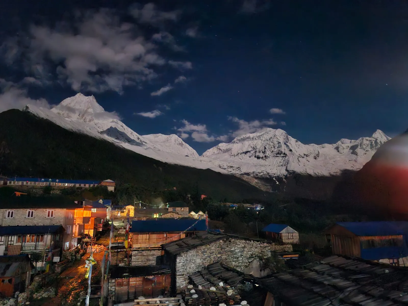 manaslu-circuit-trek-view-from-shyala-in-the-evening