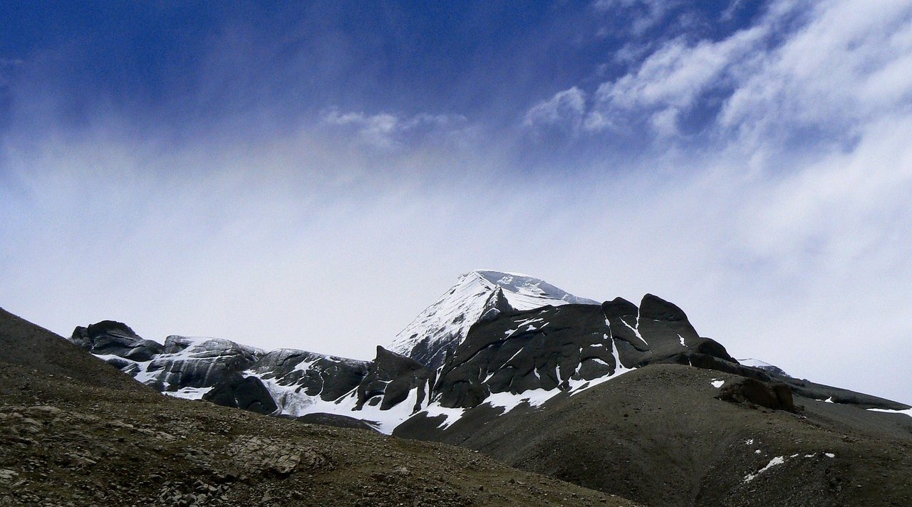 beautiful-view-of-mount-kailash
