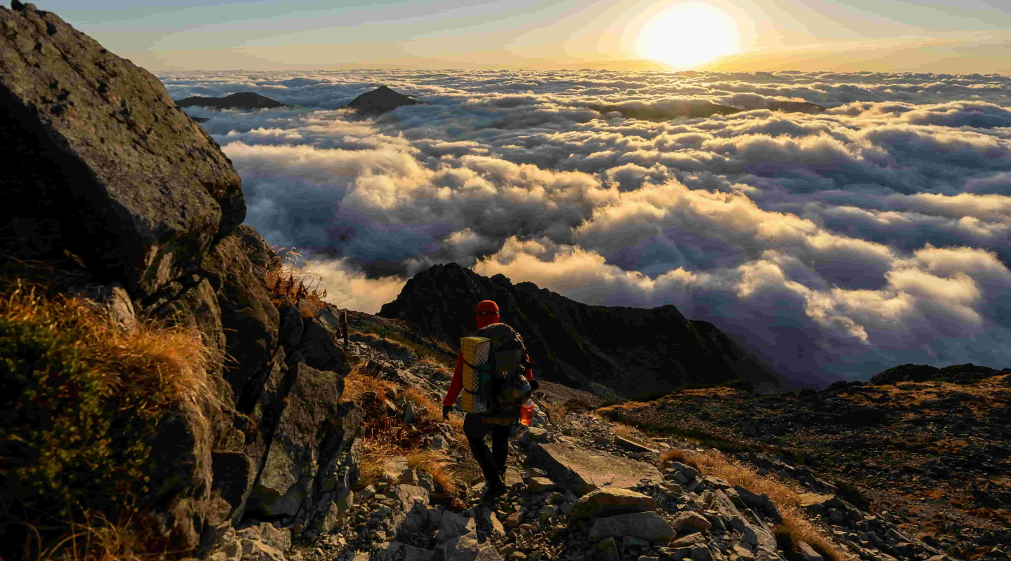 beautiful-cloud-lake-seen-from-mountains-of-nepal