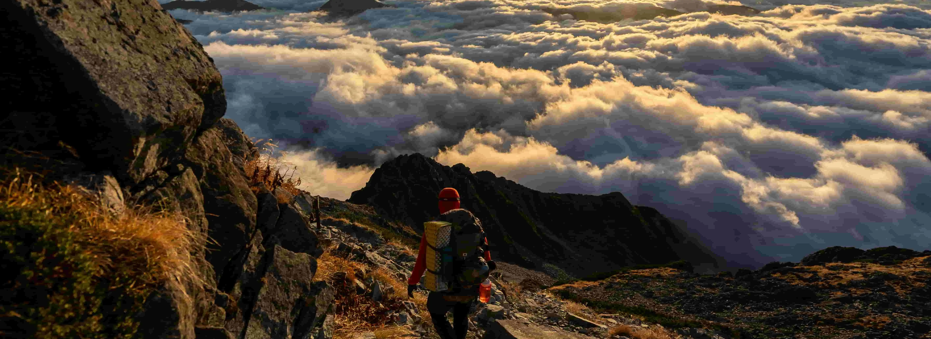 beautiful-cloud-lake-seen-from-mountains-of-nepal