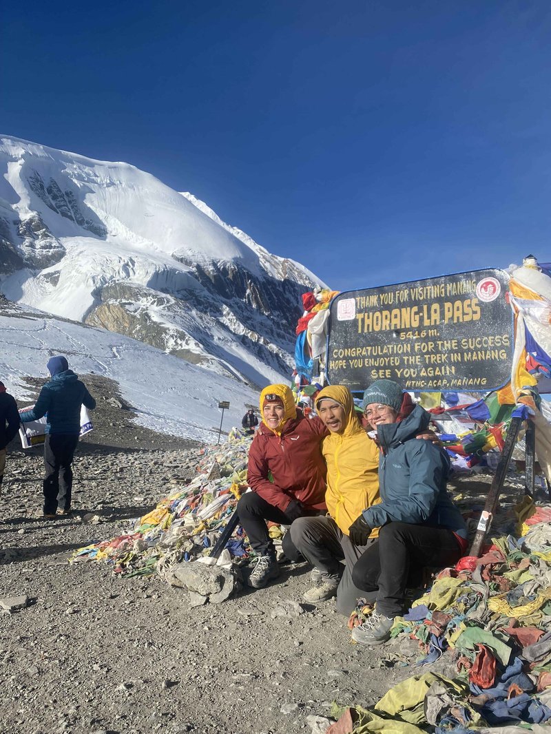 our-clients-sucessfully-reached-thorang-la-pass-min