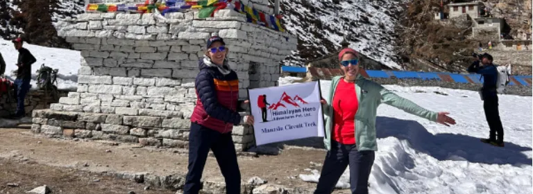 solo-female-manaslu-circuit-trek