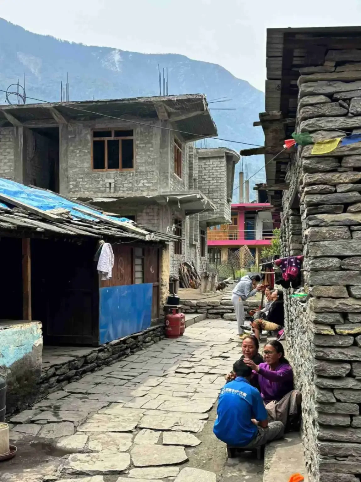 stone-village-path-manaslu-circuit-trek