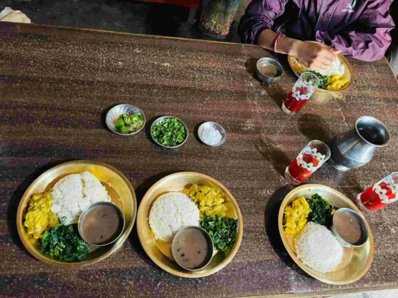traditional-dal-bhat-manaslu-circuit-trek