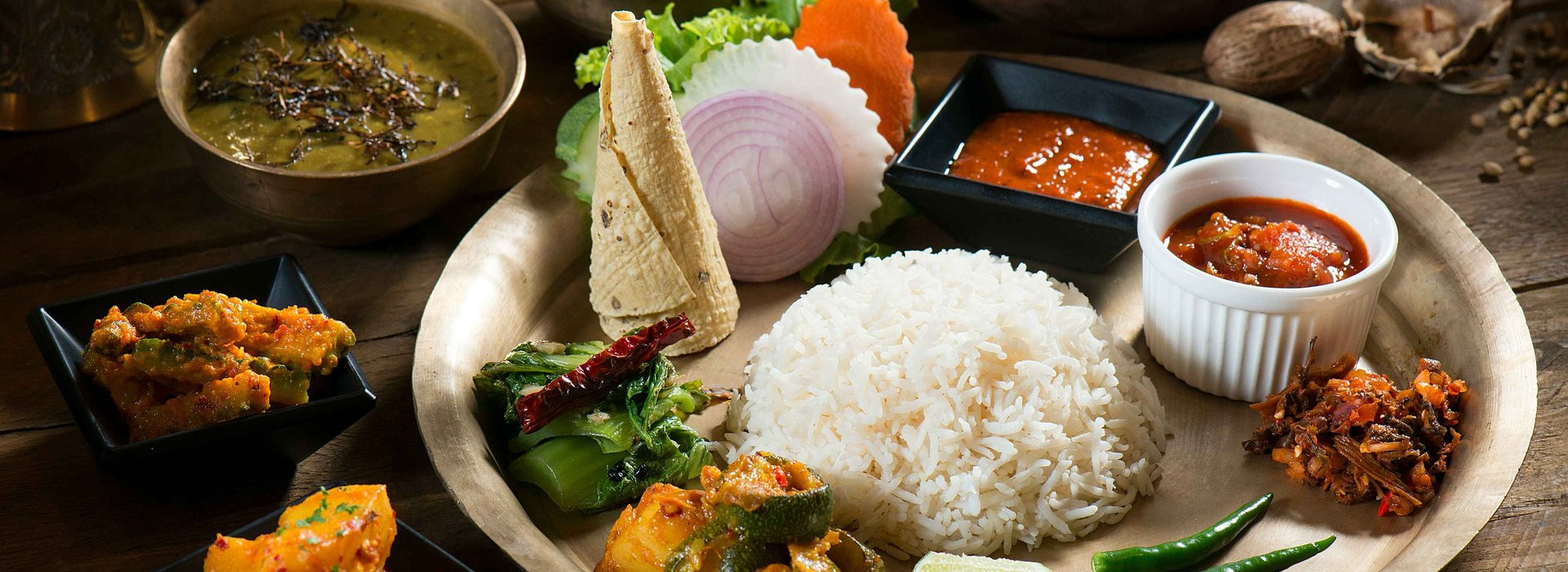 tradittional-neplai-food-daal-bhat-in-annapurna-circuit