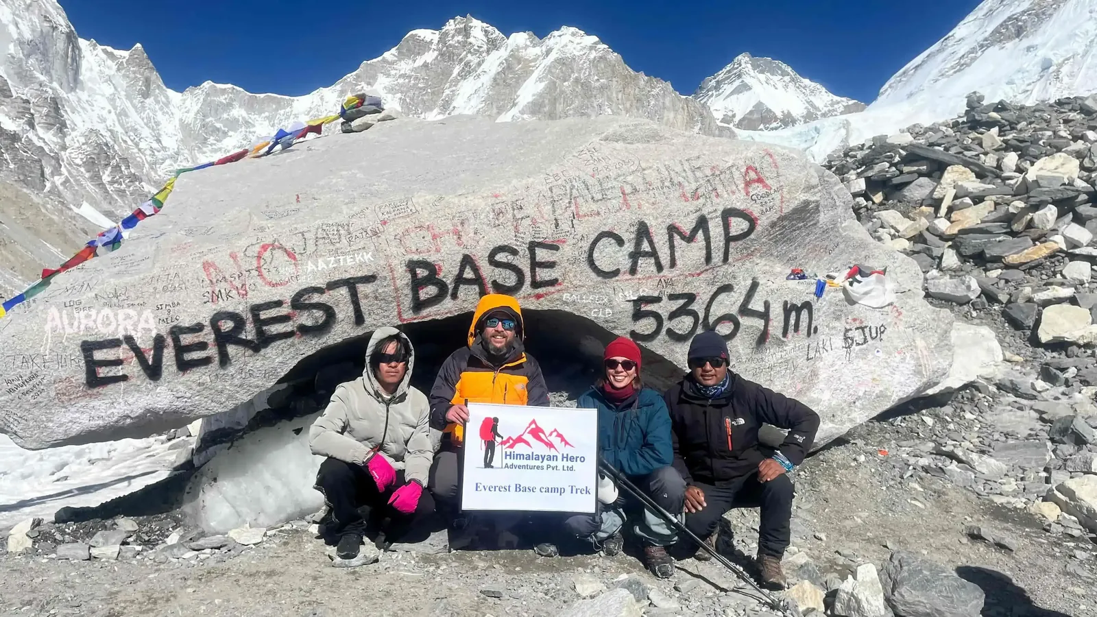 trekker-at everest-base-camp-trek-with-himalayan-hero