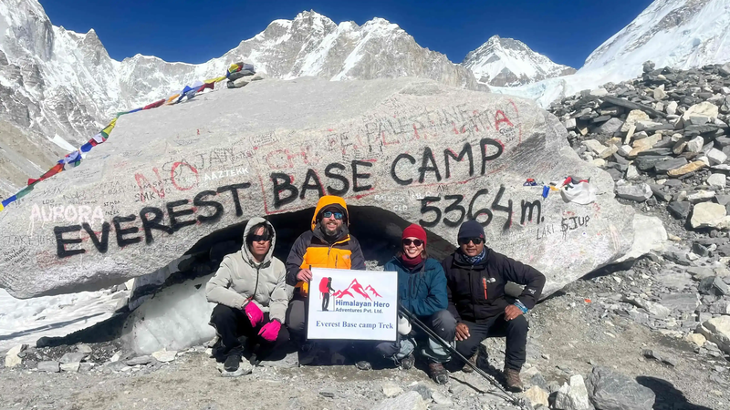 trekker-at everest-base-camp-trek-with-himalayan-hero