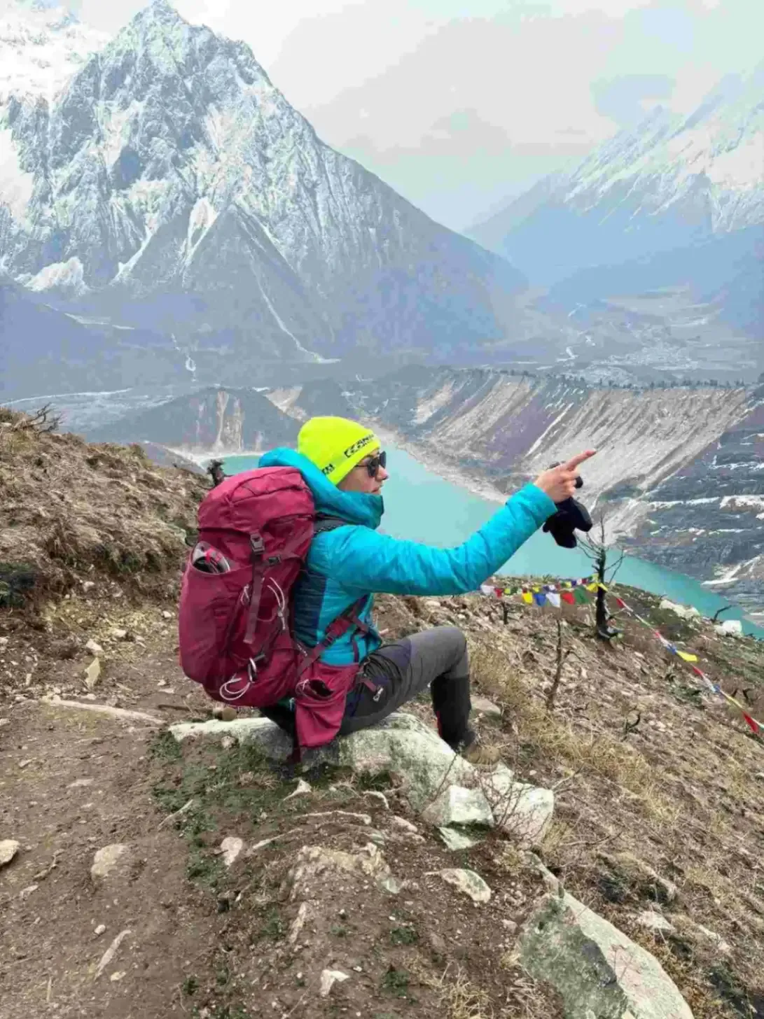 trekker-glacial-lake-manaslu-circuit-trek