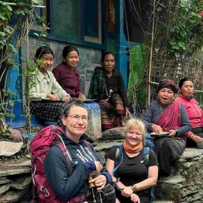 trekkers-and-locals-manaslu-circuit-trek