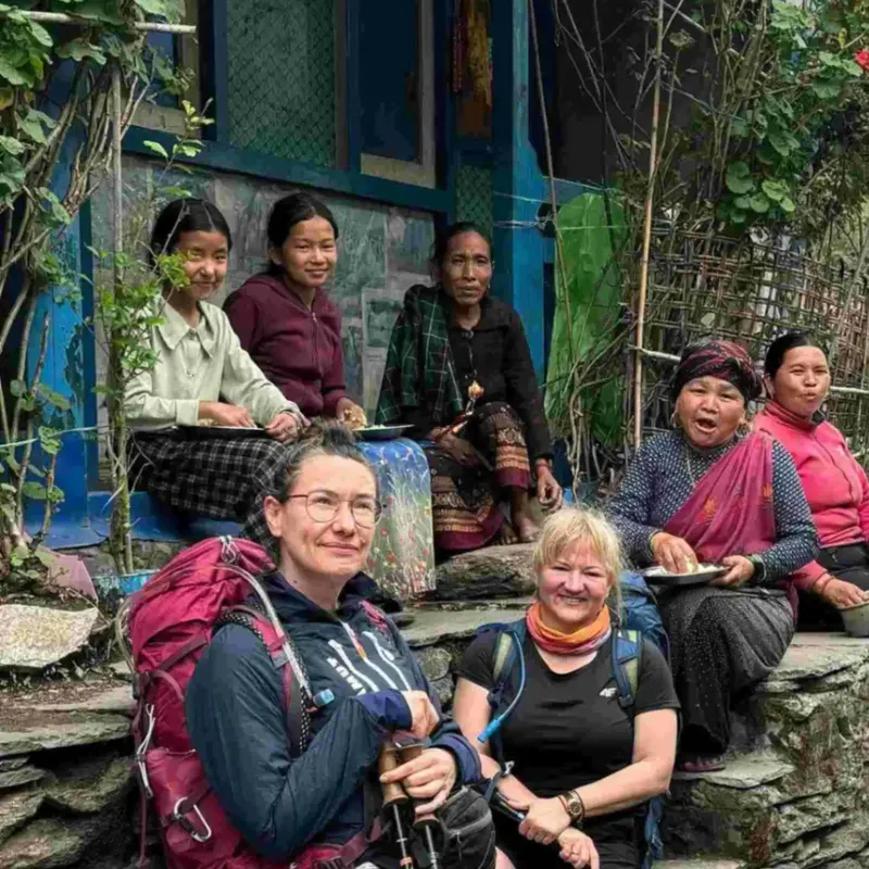 trekkers-and-locals-manaslu-circuit-trek