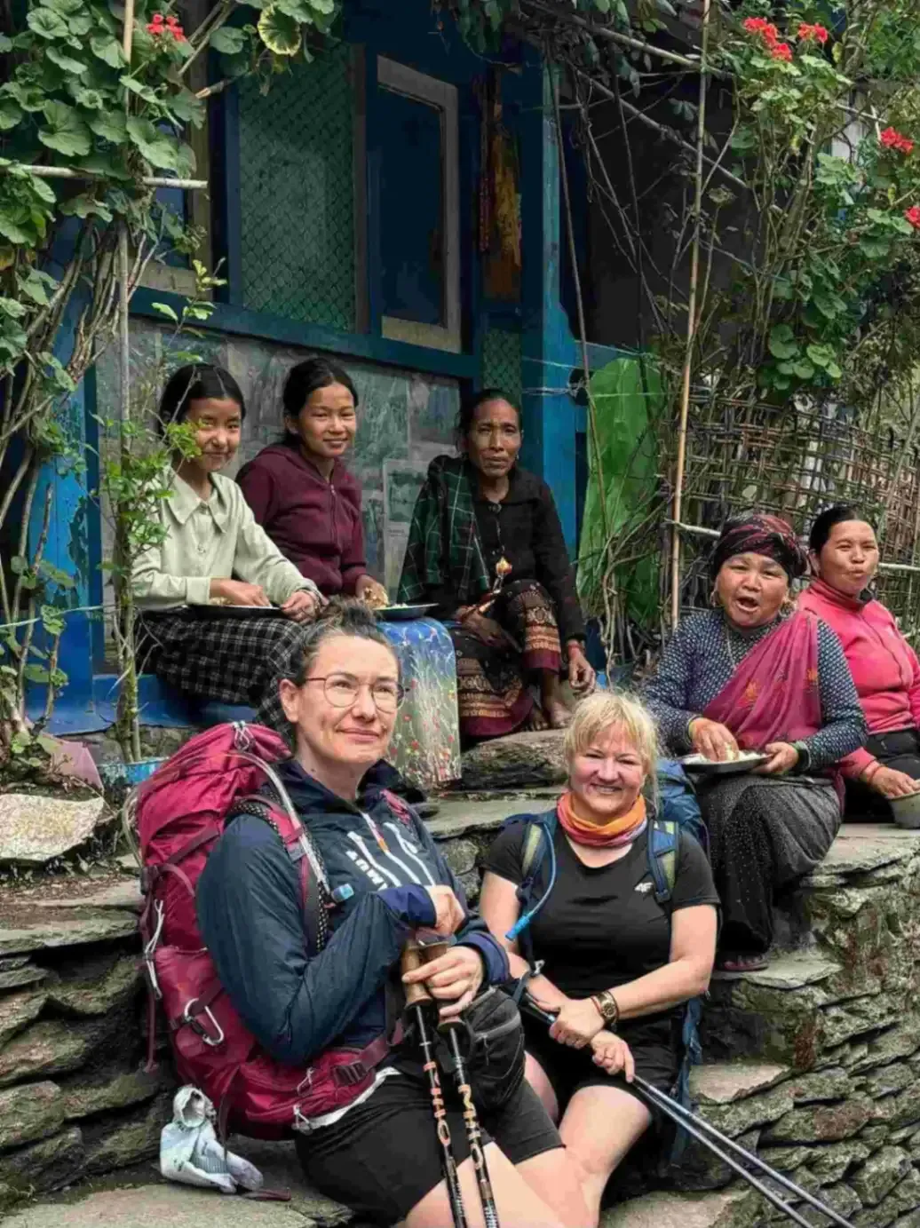 trekkers-and-locals-manaslu-circuit-trek