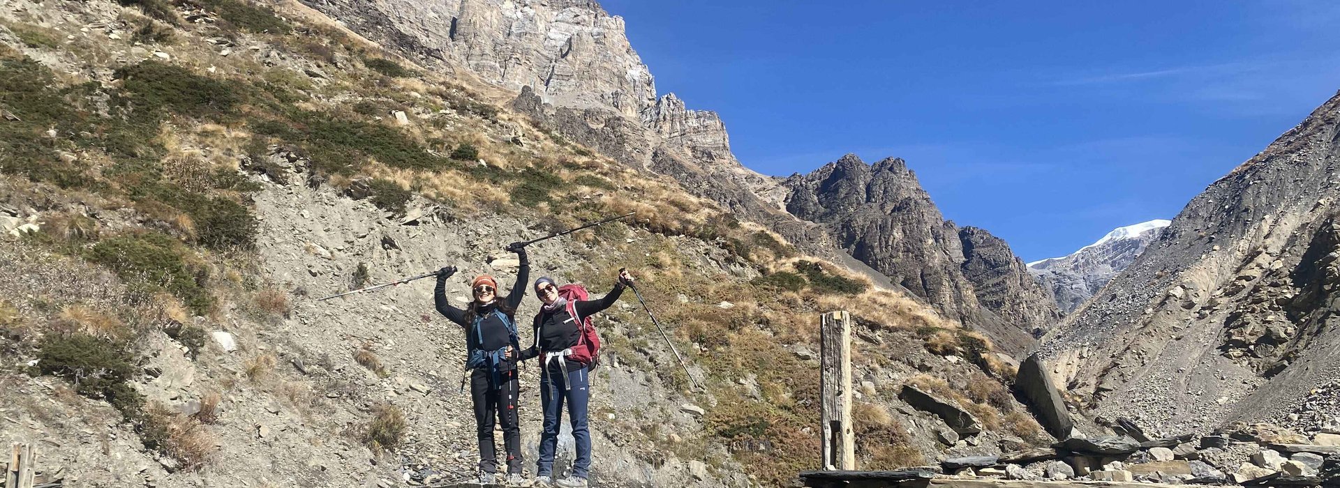 our-clients-from-himalayan-hero-adventures-crossing-wooden-bridge-in-annapurna-circuit
