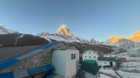 beautiful sunset seen from everest base camp trek