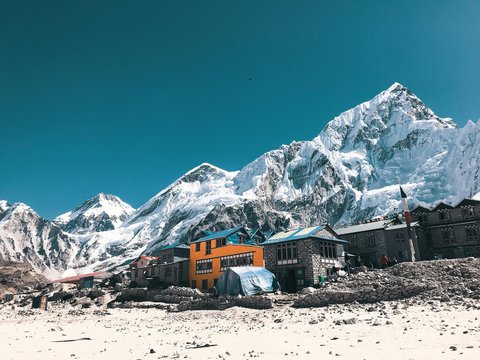 tea-houses-on-the-way-to-Everest-base-camp