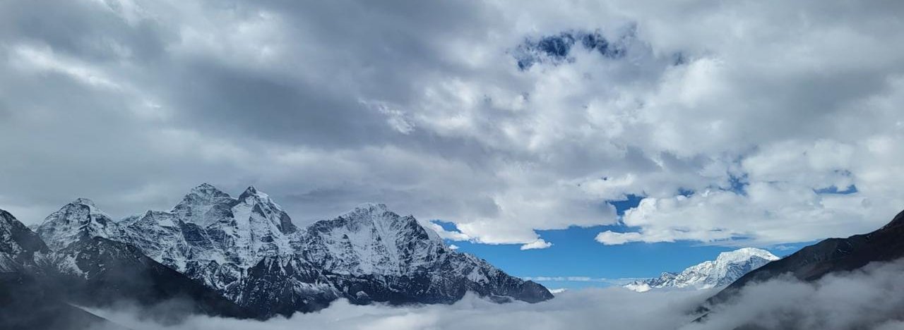 Altidute adventure travel guide for Everest base camp trekker